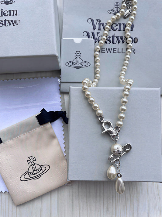 Vivienne Westwood 2026 Pin-Style Necklace
