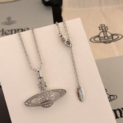 Vivienne Westwood 2026 Sparkling Clavicle Necklace
