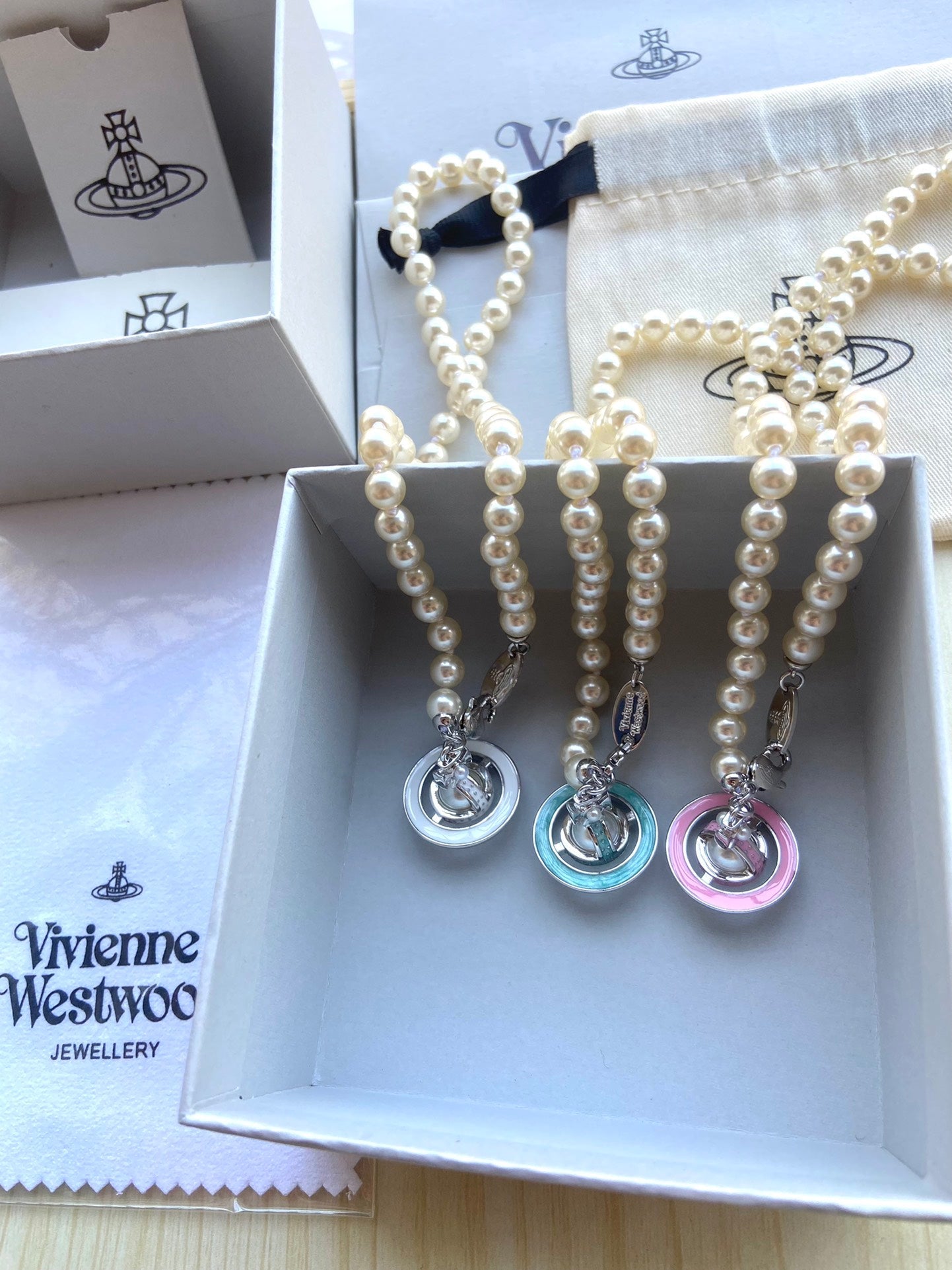 Vivienne Westwood 2026 Crystal Ball & Pearl Necklace